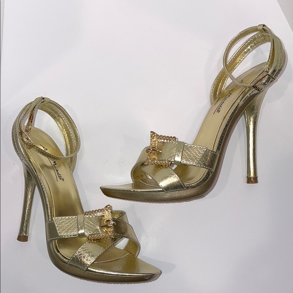 Anne Michelle Gold Heels with Stiletto Heels and Open Toe Design - Picture 4 of 12